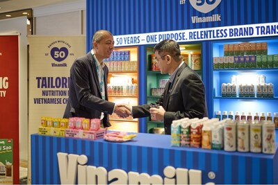 International delegates explored Vinamilk’s products and nutritional solutions at the Global Dairy Conference 2026 International delegates explored Vinamilk’s products and nutritional solutions at the Global Dairy Conference 2026