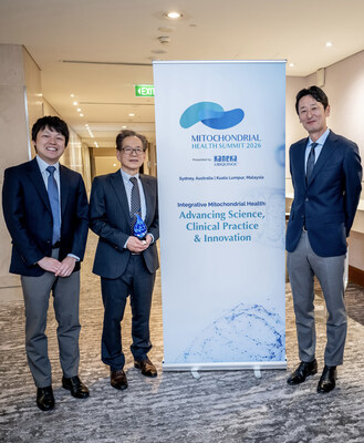 Dr Kazunori Hosoe PhD, awarded ‘Lifetime Scientific Excellence in Ubiquinol Research’ on the eve of the Inaugural Mitochondrial Health Summit 2026 in Sydney, Australia (left to right): Kazuki Takita, Assistant Manager, Marketing and Sales (APAC), Kaneka Ubiquinol™; Dr Kazunori Hosoe PhD, Chief Scientist, Kaneka Ubiquinol™; Tsuyoshi Takakuwa, Head of Marketing and Sales Team (APAC), Supplemental Nutrition Business Division, Kaneka Corporation
(Photo Credits: Nicole Anderson)