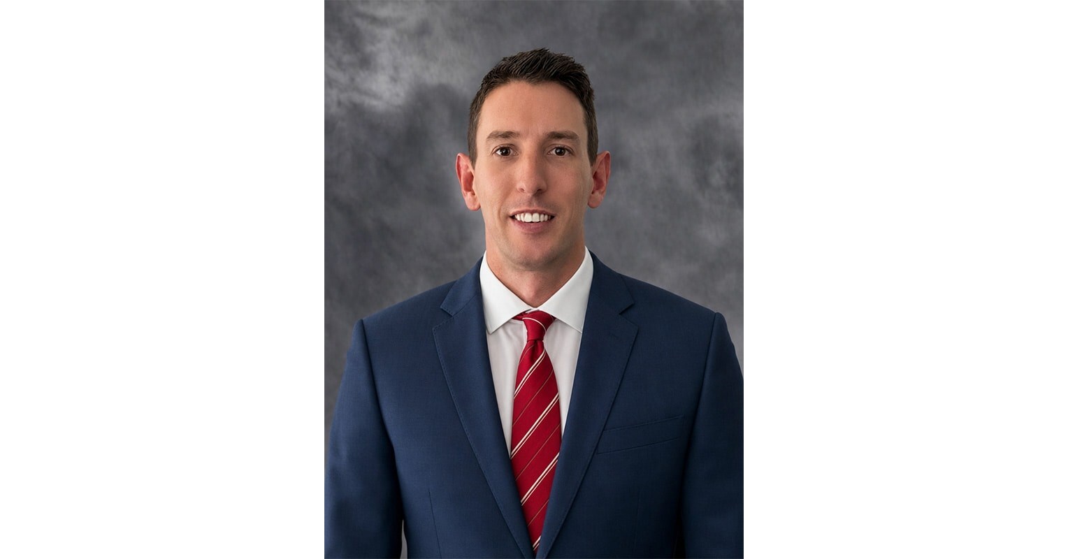 Board-Certified Oral Surgeon Dr. Christopher Cason Joins Oral and Facial Surgery Associates in Cincinnati