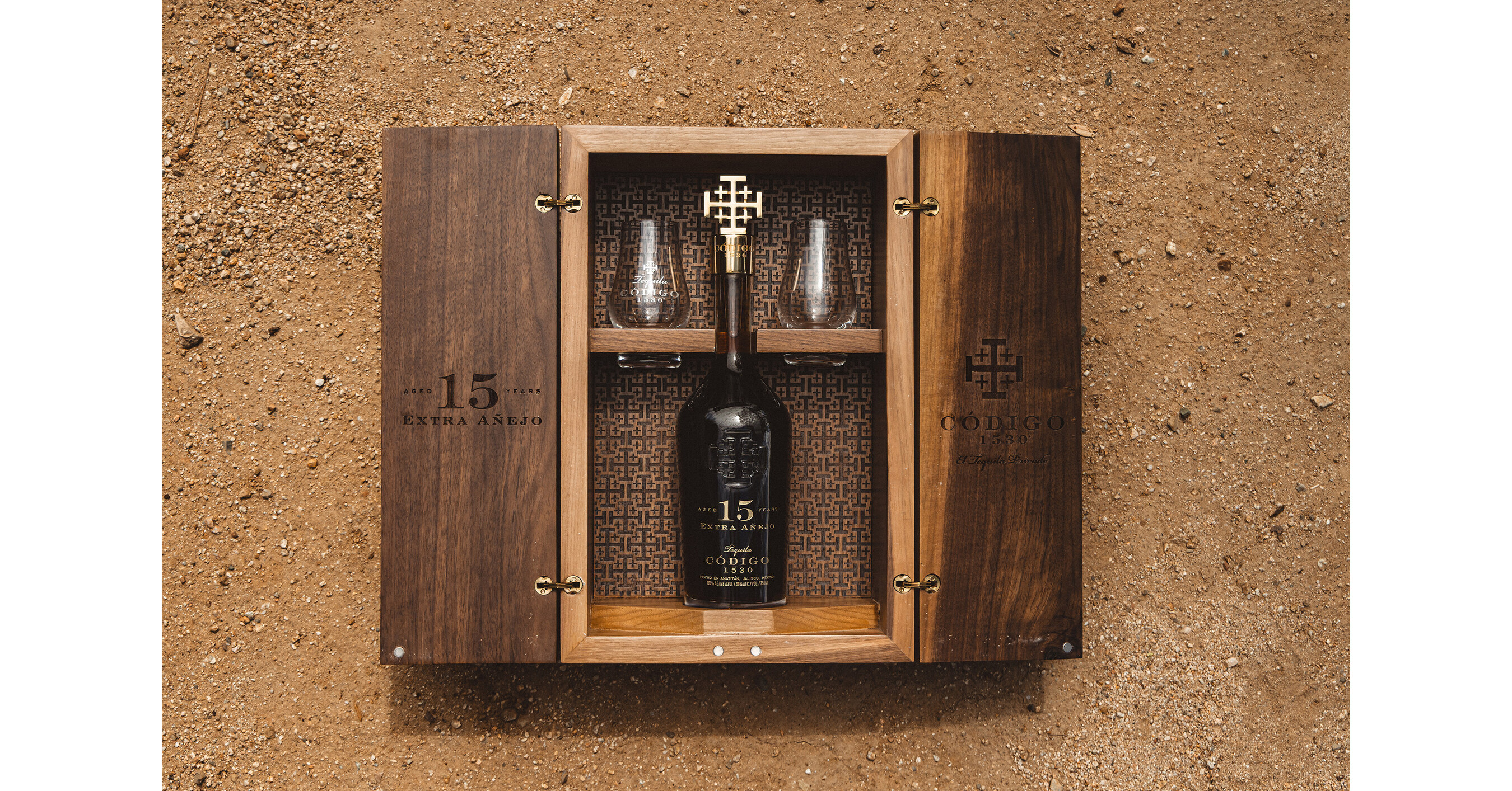 CÓDIGO 1530® UNVEILS 15-YEAR EXTRA AÑEJO, A RARE DOUBLE BARREL RELEASE