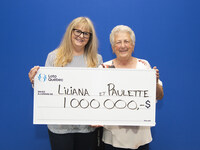 Liliana Angelovici and Paulette Sarrazin Dumoulin (CNW Group/Loto-Québec)
