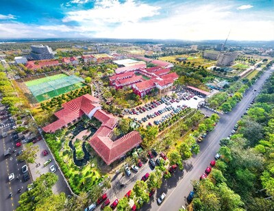 Hoang Viet School (PRNewsfoto/Cambridge English)