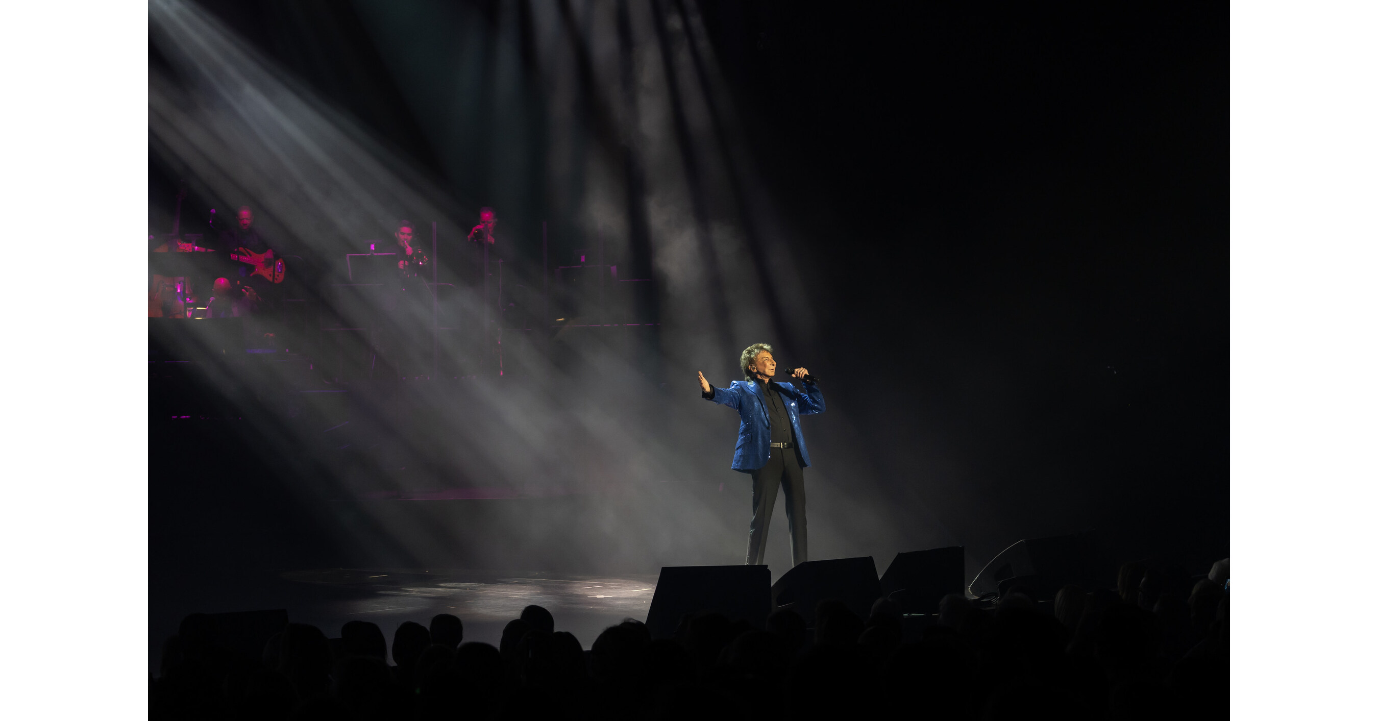 Barry Manilow Returns to the International Theater with Three Sold-Out Performances at Westgate Las Vegas