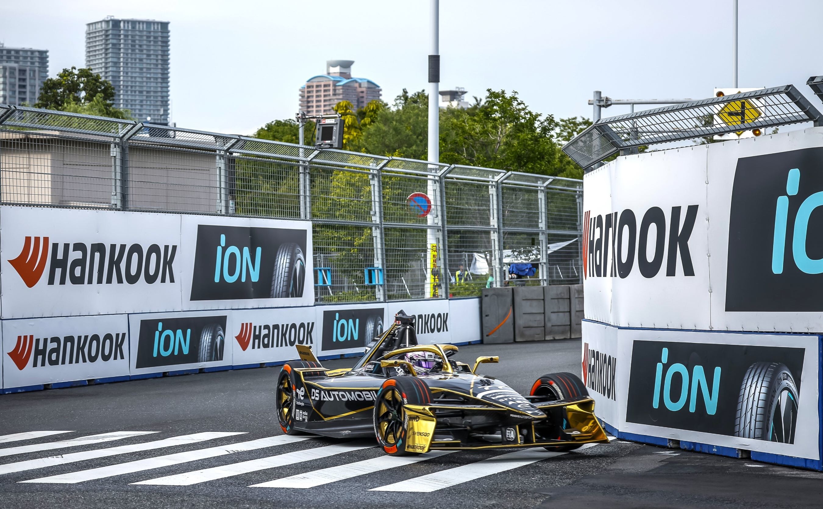 Hankook iON Race Handles Tokyo's Day-to-Night Transition Across Two Races