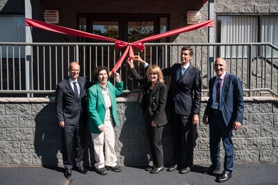 Marco Gil, co-CEO Hovione; Janice Mironov, Mayor East Windsor, NJ; Debbie Hart, President BioNJ; Antonio Almeida, co-CEO Hovione; David Basile, VP TechOps Americas Hovione Marco Gil, co-CEO Hovione; Janice Mironov, Mayor East Windsor, NJ; Debbie Hart, President BioNJ; Antonio Almeida, co-CEO Hovione; David Basile, VP TechOps Americas Hovione
