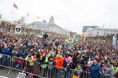 Tens of thousands of pro-lifers at San Francisco Civic Center Plaza for Walk for Life West Coast. Credit: Walk for Life West Coast/Jose Aguirre