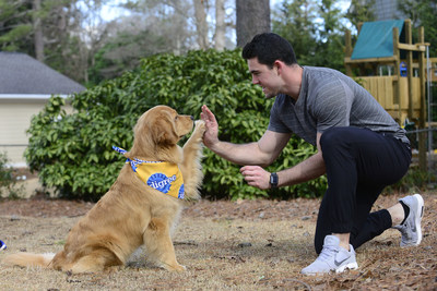 NFL quarterback Aaron Murray and his dog Georgia are gearing up with the PEDIGREE(r) Brand for the Puppy Bowl.