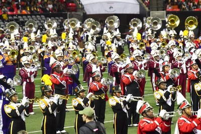 Eight HBCU marching bands perform in Honda Battle of the Bands Invitational Showcase.