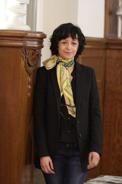 Emmanuelle Charpentier, during a photo session yesterday in the Berlin-Brandenburg Academy of Sciences.