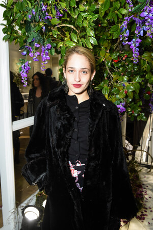 Club Monaco Annouces An All-access Fashion Show