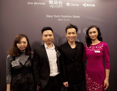 Vip.com and Tencent Qzone's executives took a photo with Chi Zhang
