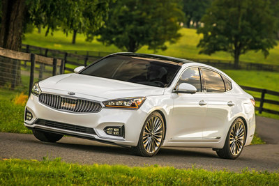 Soul and Cadenza Named Best Cars for Families by U.S. News & World Report