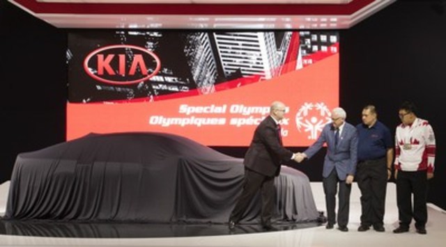 Kia Canada Inc. (KCI) announced today a multi-year pledge of support as the official national automotive partner of Special Olympics Canada. In addition to financial and vehicle support, Kia employees will be given time to volunteer at various activities across the country to help the more than 20,000 current volunteers enrich the lives of Canadians living with an intellectual disability. (CNW Group/KIA Canada Inc.)