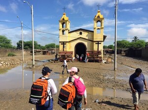 Direct Relief pone a disposición de Colombia y Perú inventarios médicos por valor de $32 millones en medio de inundaciones de históricas proporciones