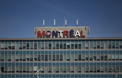 The "Montréal'' at Trudeau airport displays its team colours! (CNW Group/Aéroports de Montréal)