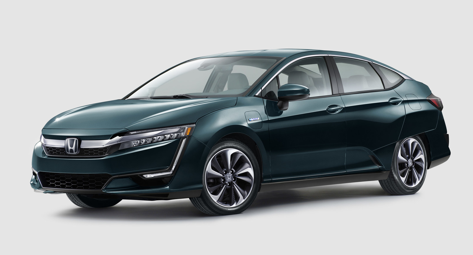 honda-electrified-clarity-plug-in-hybrid-and-clarity-electric-unveiled