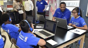 Houston students get a lesson in financial literacy from BBVA Compass, with assist from NBA legends
