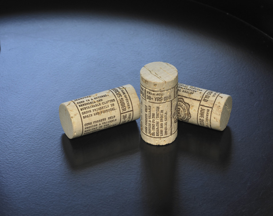 Innovative cork with detailed information