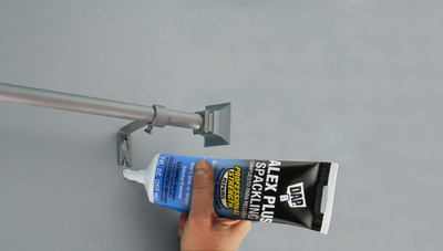 ALEX Plus Spackling is easy to apply, sands to a smooth finished surface, and creates the superior paintability pros need for a finished repair that seamlessly blends with the surrounding area. Providing exceptional strength that can withstand driving a nail without damage, homeowners can count on durable results that will last for years to come.