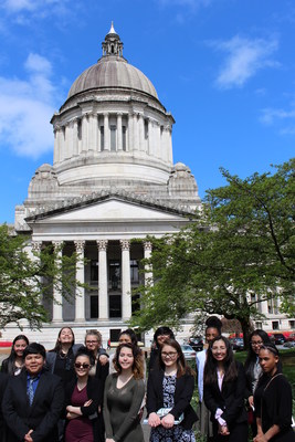 Baker Middle School students in front of the Legislative Building at the State Capitol in Olympia.
