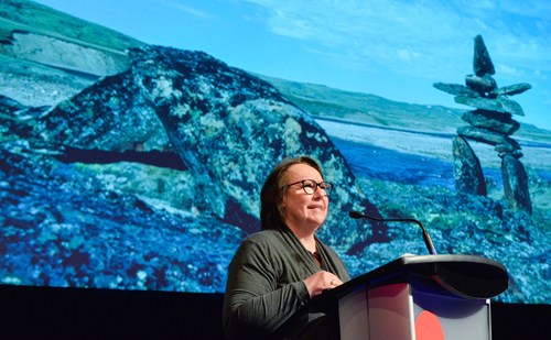 Nobel Peace Prize Nominee and Award-winning Canadian Author , Sheila Watt-Cloutier, revealed the big picture of 21st century leadership during her keynote address at NEXT - the 2017 Canadian Association of Science Centres Annual Conference at the Ontario Science Centre. (CNW Group/Ontario Science Centre)