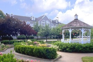 Benchmark Senior Living In Partnership With Farallon Acquires New Pond Village In Walpole, Mass.