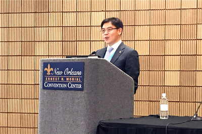 Ling Jinming, BGE's executive director made a keynote speech at the Forth China-U.S. Environmental Industries Forum.