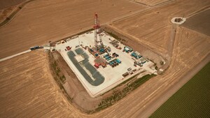 Zion Oil &amp; Gas Raises Rig Derrick in Israel