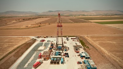 Zion Oil & Gas Derrick Raised on May 14, 2017