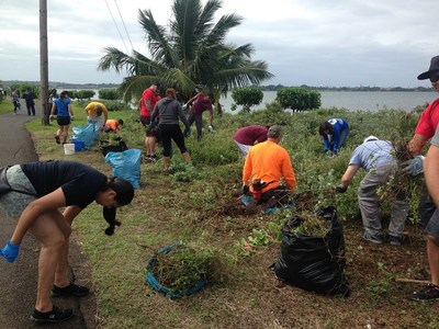 Wounded Warrior Project veterans and families recently connected with their community while volunteering to clean the Pearl Harbor Bike Path.