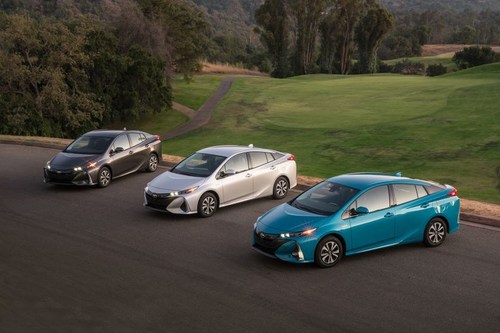 2017 Toyota Prius Prime will be on sale June 1st exclusively in Quebec (CNW Group/Toyota Canada Inc.)
