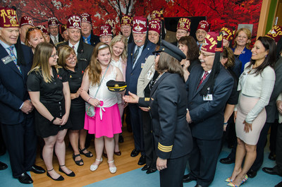 Ribbon cutting for the opening of the Air Canada Foundation's Patient Lounge at Shriners  Hospitals for Children -Canada with members of the Shriners Board of Directors, members of the Air Canada Foundation Board of Directors and Brittany Janes, a patient who flies on Air Canada wings. (CNW Group/Shriners Hospitals For Children)