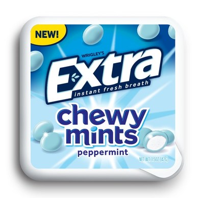 At the 2017 Sweets & Snacks Expo in Chicago, Wrigley announced that Extra® is extending into the Mints category in December 2017 with the launch of new Extra Chewy Mints in two flavors: Peppermint and Polar Ice. Extra Chewy Mints have a thin, crispy outer shell and a chewy core that are packed with all the flavor and freshening power of Extra gum. They will be available nationwide in a 1.5-ounce durable, plastic pack and a 7.5-ounce pegged, stand-up bag. (PRNewsfoto/Mars, Incorporated)