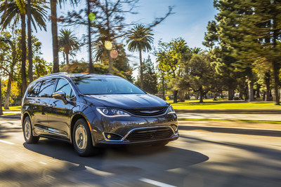2017 Chrysler Pacifica Hybrid Wins Top Honor as Overall 'Best Family Car' From the Greater Atlanta Automotive Media Association