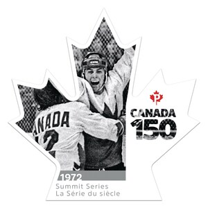 Des joueurs de la légendaire Série du siècle de 1972 qui a opposé le Canada à l'URSS dévoilent un timbre célébrant un but inoubliable et visitent la 17e Escadre de l'Aviation royale canadienne