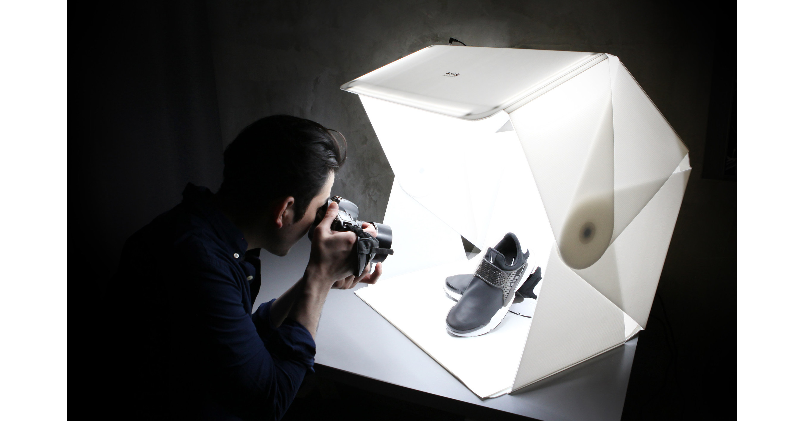 Eight Cubic Foot Foldio3 is a Massively Portable Pop-Up Product Shot Studio