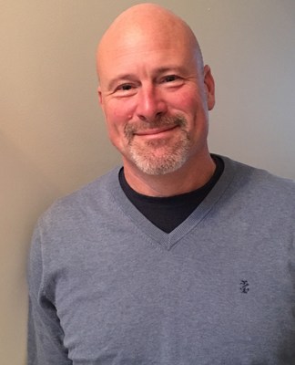 Author Says Fear is Behind Too Many New Graduates' Decisions