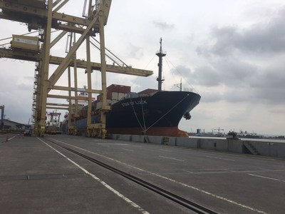 金星轮船公司的印尼-泰国快运集装箱船首次驶入三宝垄