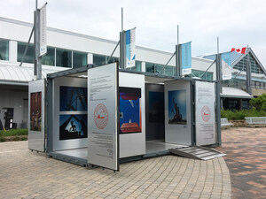 Exposition itinérante de photographies maritimes : Un conteneur transformé en galerie d'art au Port de Québec