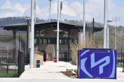 As the Official Performance Sports Gear Partner of LakePoint Sporting Community, Mizuno will be the title host of tournaments, have retail kiosks at the baseball and softball fields offering premium Mizuno gear and apparel for purchase, and have a custom designed and branded scouting terrace, coined the “Mizuno Mezzanine.”