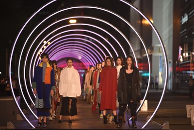 Sino-French brands collaborated to hold a unique New Generation fashion show (PRNewsfoto/Chengdu IFS)