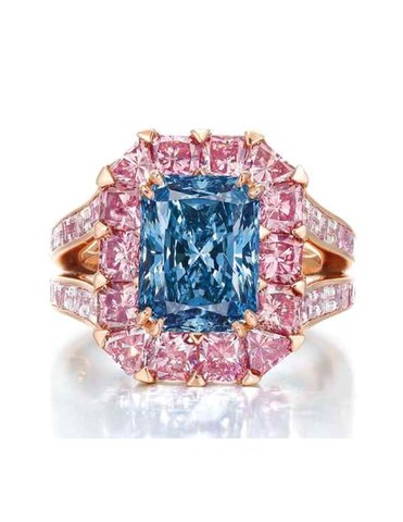 Blue Diamond Ring (CNW Group/Paragon International Wealth Management Inc.)