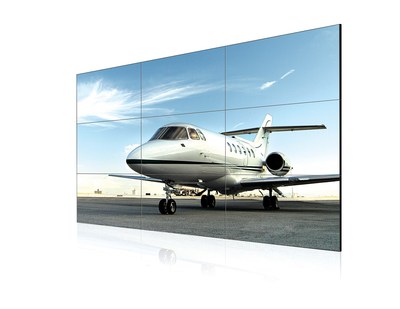 The new and innovative 55-inch LG Ultra-Bright video wall display features a slim 3.5mm bezel to bezel width and is three times brighter than conventional solutions. With 1500 nit peak brightness, and a high-performance system-on-a-chip, the new display (model 55VX1D) offers image quality and high brightness necessary to grab customers’ attention from distances near or far, even in brightly lit areas.