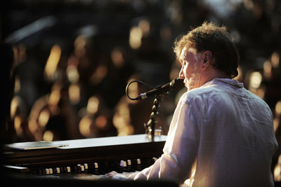 Steve Winwood. Photo credit Maryhill Winery and Steve Winwood.