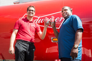 Budweiser and Montreal Baseball Legend Tim Raines Raise a Cold One for Montreal