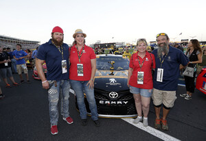 DEWALT Supports Wounded Warrior Project Veterans Through NASCAR Race