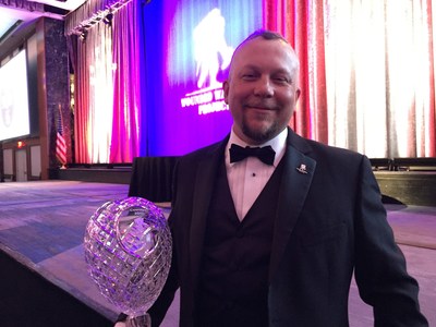 At the 2017 Courage Awards and Benefit Dinner, Wounded Warrior Project® (WWP) recognized warriors and partners who have dedicated time and effort to change the lives of the warriors served by WWP. Army veteran Brett Miller, who was seriously wounded in 2004, received the highest honor for the evening.