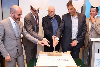 Left to right: Mr Ziv Nevo Kulman - Israeli Consul General in Montreal and Permanent Representative to ICAO; Mr Gilles Ringwald - - Commercial Vice-president, Air Transat; Mr Gideon Thaler TAL aviation CEO; Mr Amir Halevi – Director-General Ministry of tourism; Mr Ralph Jansen – Deputy Head of Mission, Embassy of Canada in Tel Aviv (CNW Group/Transat A.T. Inc.)
