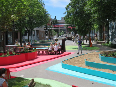 Piétonnisation de la rue Roy Est, entre Coloniale et De Bullion - Les terrasses Roy seront inaugurées demain!