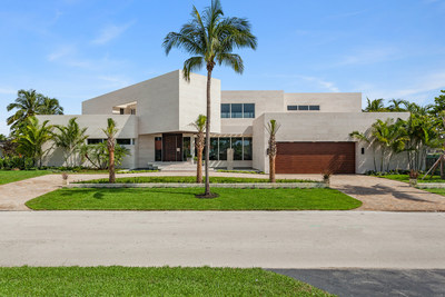 Ultra-modern Coral Gables estate at 445 Solano Prado offered by Chilean luxury homes developer Condores Capital. Photo Credit: The Jills - Photography by Richard Novak (aerials) and Zachary Balber (interior/ground photos)